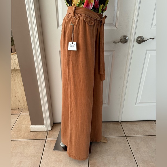 SPLENDID X Rachelove Wide Leg Linen-Blend Pant - Picture 13 of 17